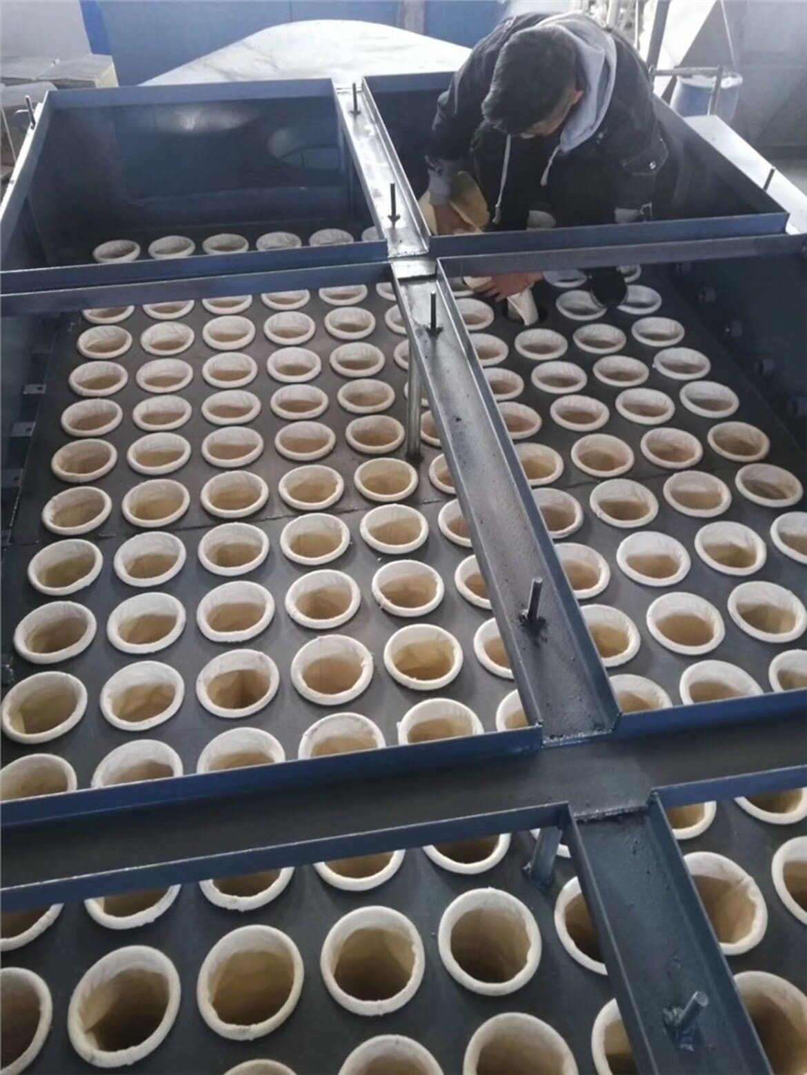 The Pivotal Role of Fiberglass Filter Bags in the Metallurgical Industry: Navigating Through Choice and Excellence Yancheng Vision Manufacture Technology Co., Ltd